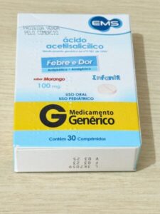 Daniel Barros flagra medicamentos vencidos em posto de saúde de Caxias: “Gestão Gentil é um risco para as mães”