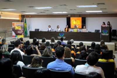 Campanha Agosto Dourado 2025 destaca a importância do leite materno para a saúde da criança e da mãe