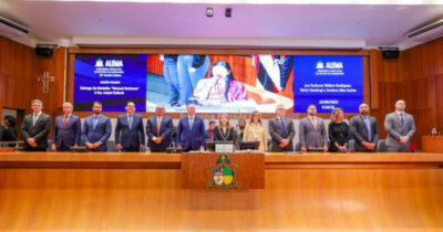 Ministros do Judiciário e da Corte de Contas são homenageados pela Assembleia Legislativa e recebem Medalha Manuel Beckman