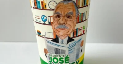 Indústria de copos biodegradáveis homenageia José Sarney