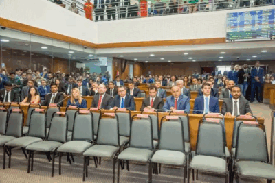 Deputados tomam posse em sessão solene no plenário da Assembleia Legislativa do Maranhão