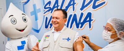 Brandão dá exemplo e reforça campanha de vacinação no Maranhão