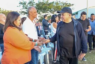 Ibaneis participa junto com os demais Fiéis que lotam o Taguaparque para acompanhar missa que encerra programação de Pentecostes