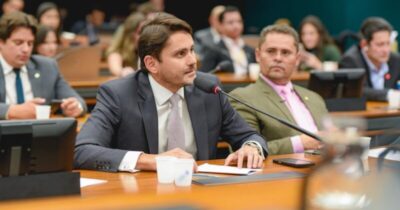 Juscelino Filho enaltece ações do MCom em audiência na Câmara