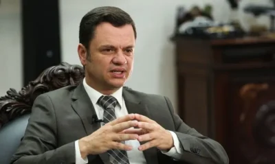 TSE dá 3 dias para ministro explicar inquérito contra institutos de pesquisa