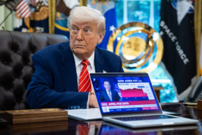Trump pode distribuir parte do dinheiro do ‘tarifaço’ para americanos de baixa e média renda