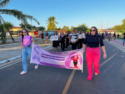Araioses encerra Agosto Lilás com caminhada em defesa da vida das mulheres