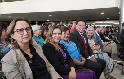 Vice-governador Felipe Camarão participa de sanção da lei Programa Escola em Tempo Integral, pelo presidente Lula