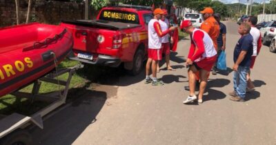 Prefeita Fabiana Mendes e equipe da defesa Civil alinham ações para atender às famílias impactadas pelas enchentes do Rio Munim.