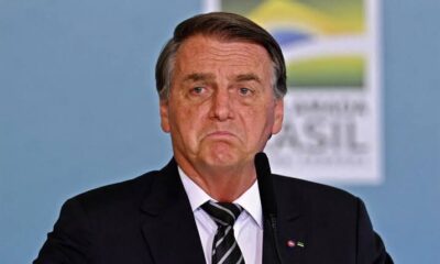 Bolsonaro teve crise de choro em frente ministro do STF, com pedidos para não ser preso