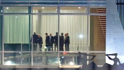 Apenas 6 dos 11 ministros do STF participam de jantar com Lula em apoio a Moraes