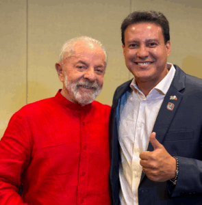 Camarão posta foto com Lula em Encontro Nacional do PT