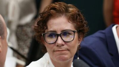 STF condena Carla Zambelli a mais de 5 anos por porte ilegal de arma e constrangimento ilegal