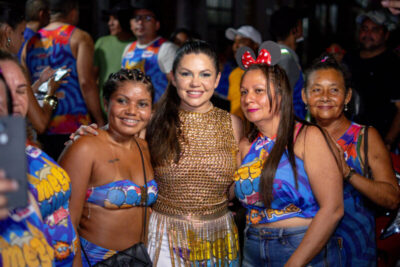 Mega Bloco de Solange Almeida arrasta multidão em Santa Inês