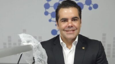 Adriano diz que segue na Oposição, mas estará com Brandão