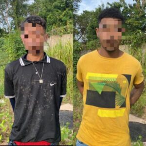 Dupla é presa com moto roubada e simulacro de arma de fogo após perseguição no Anjo da Guarda