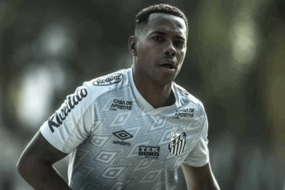 Ministro Dino confirma recebimento de pedido para Robinho cumprir pena no Brasil