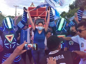 FERNANDA GONÇALO FAZ MEGA ARRASTÃO EM BACABEIRA E CAMINHA RUMO A…