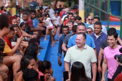 Governador Carlos Brandão inaugura quadra poliesportiva na comunidade do Tibirizinho, zona rural de São Luís