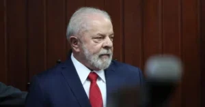 Fila do INSS continua um problema sem solução no governo Lula