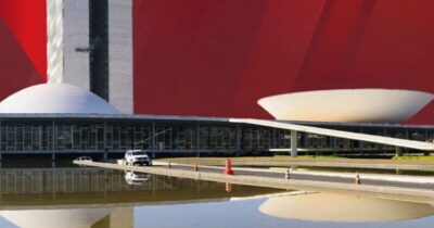 Câmara publica corte de mandatos de sete deputados federais