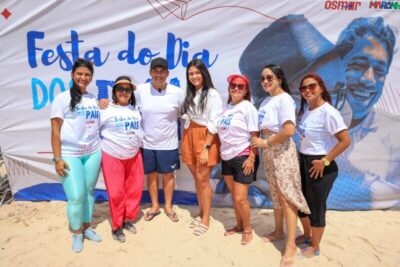 Festa dos pais, promovida por Osmar Filho, reuniu centenas de pessoas na praia da Ponta D’Areia neste domingo