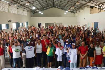 Em café da manhã especial Chiquinho FC entrega novo uniforme para agentes comunitários de saúde