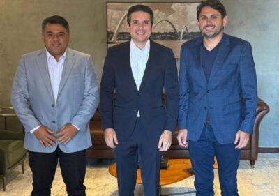 Deputado Ivan Júnior participa de reunião com ministro Juscelino Filho e deputado Hugo Motta em Brasília
