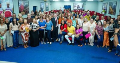 Prefeito Rafael Brito reafirma continuidade de processos seletivos e anuncia pagamentos pendentes em reunião com gestores da educação