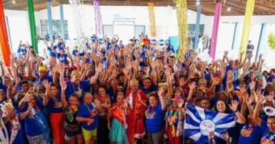 Bloco da Melhor Idade anima o Centro de Convivência Julia Almeida em prévia do Carnaval 2025