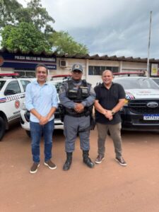 Junior Cascaria entrega viaturas policiais em Poção de Pedras, Pedreiras e Trizidela do Vale