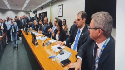 CNM, FAMEM, Governo do Estado, Senadores e Deputados discutem demandas em reunião da Marcha dos Prefeitos