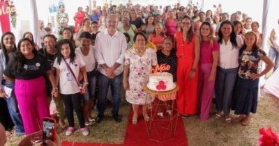 SEMDES celebra o Mês das Mães com ação especial no CRAS do Parque União