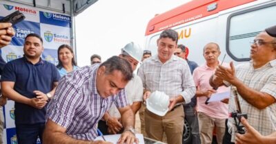 Prefeito Joãozinho Pavão assina ordem de serviço para a construção da Base do SAMU