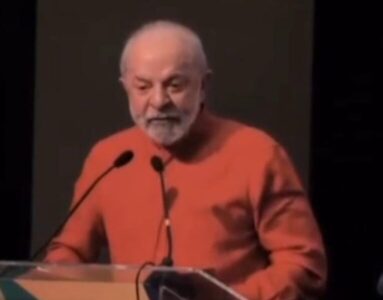 Lula dar recado para Felipe Camarão durante o Encontro Nacional do PT
