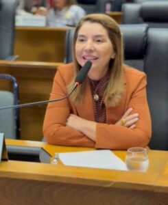 “O que não me mata, me fortalece”, diz Iracema sobre mudança de comando do PSB