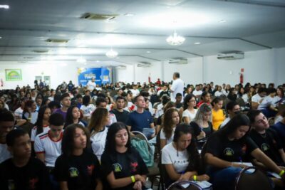 Primeiro aulão do PRÉ-para Timon reúne mais 800 estudantes no Centro de Convenções