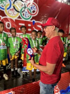 Prefeito Zé Martins celebra sucesso do JOEB’s com a participação de 15 escolas e mais de 600 estudantes bequimãoenses
