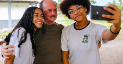 Prefeito Dr. Julinho reforça compromisso com políticas para a juventude em evento no Parque da Cidade