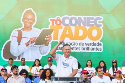Tô conectado: Brandão inicia a entrega de cerca 250 mil tablets a estudantes e assina medida provisória que institui programa Educação de Verdade
