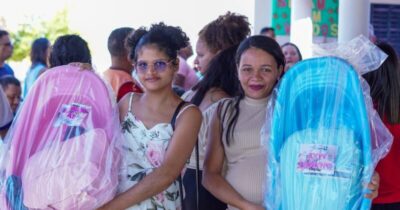 Prefeitura de Timon entrega kits do Projeto Anjinho de Mãe para gestantes no CRAS Vila João Reis