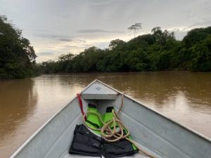 Jovem se desequilibra, cai de canoa e desaparece nas águas do rio Mearim, no MA