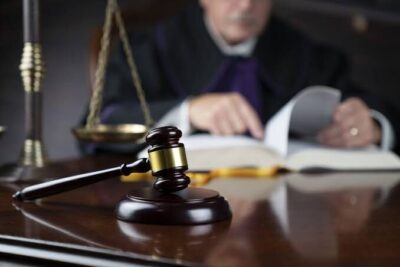 Senado analisa projeto que proíbe parentes de juízes e promotores de advogar nos mesmos tribunais