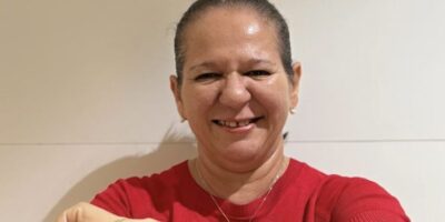 Policia Federal cumpre mandado na casa da prefeita de Buriti Bravo, Luciana Leocádio, em Teresina durante operação contra desvio de R$ 50 milhões no Fundeb