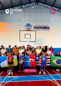 Detinha garante mais saúde e lazer para Chapadinha com entrega de ambulância e quadra poliesportiva