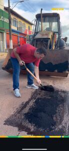 Mirinzal – Prefeito Deyvison do Posto acompanha operação tapa Buracos; ação faz parte dos preparativos para o carnaval 2025 no Município