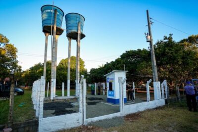 Prefeitura de Timon garante abastecimento de água e iluminação no campo de futebol do Povoado Santana da Gameleira