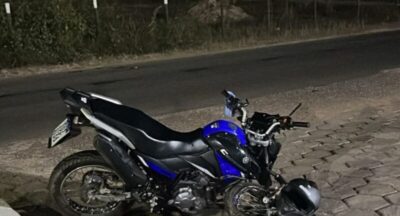 Motociclista fica ferido em acidente em frente ao presídio de Pedreiras