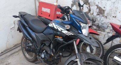 Polícia Militar prende homem com moto clonada após denúncia de ameaça contra menor em Lago dos Rodrigues