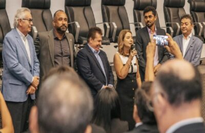Deputada Iracema Vale é reeleita presidente da Assembleia Legislativa